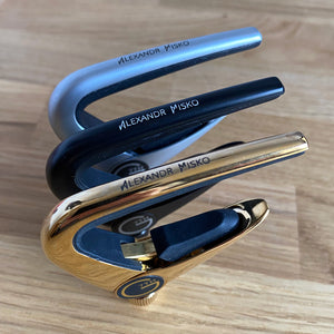 Engraved G7th Newport Capo - Gold
